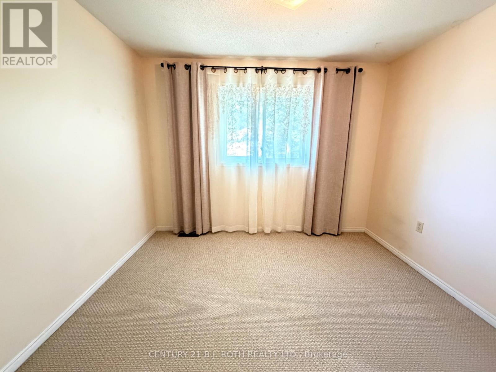 Upper - 29 Irwin Drive, Barrie (Northwest), Ontario  L4N 7A6 - Photo 14 - S13568262