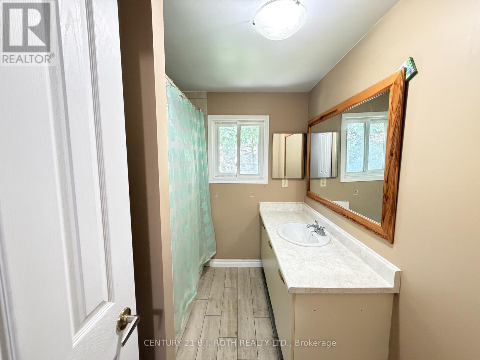 Upper - 29 Irwin Drive, Barrie (Northwest), Ontario  L4N 7A6 - Photo 23 - S13568262