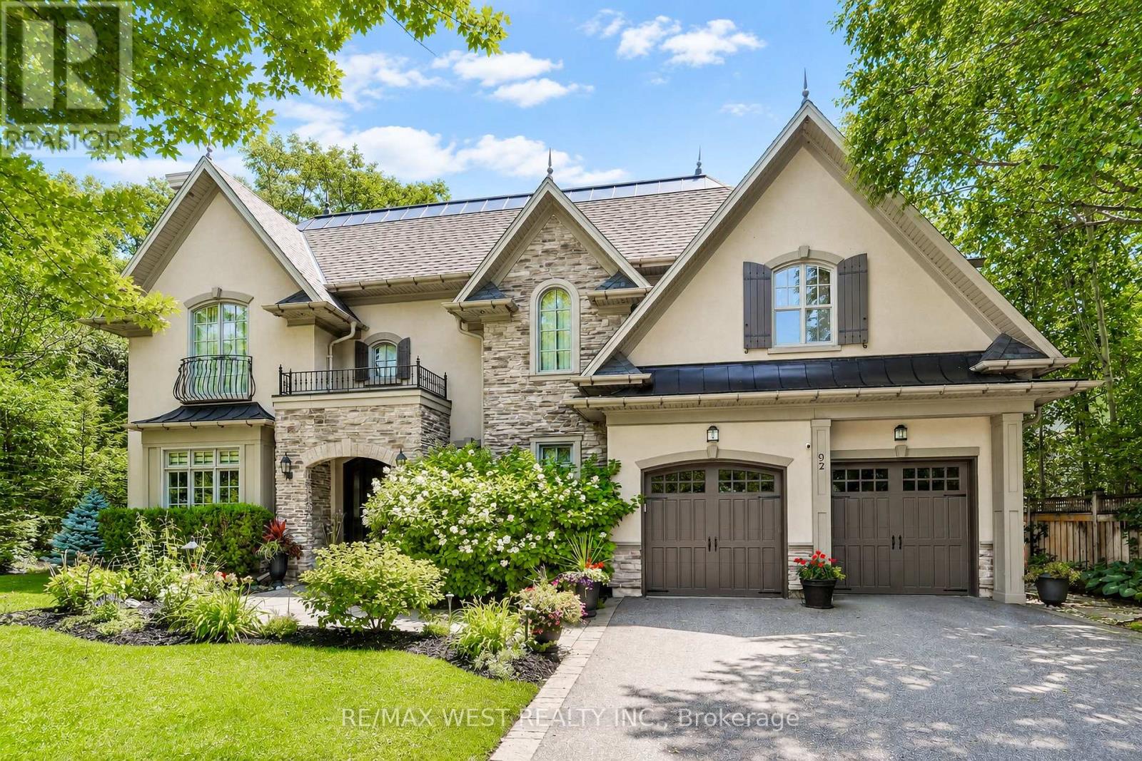 92 PINETREE WAY, Mississauga (Mineola)
