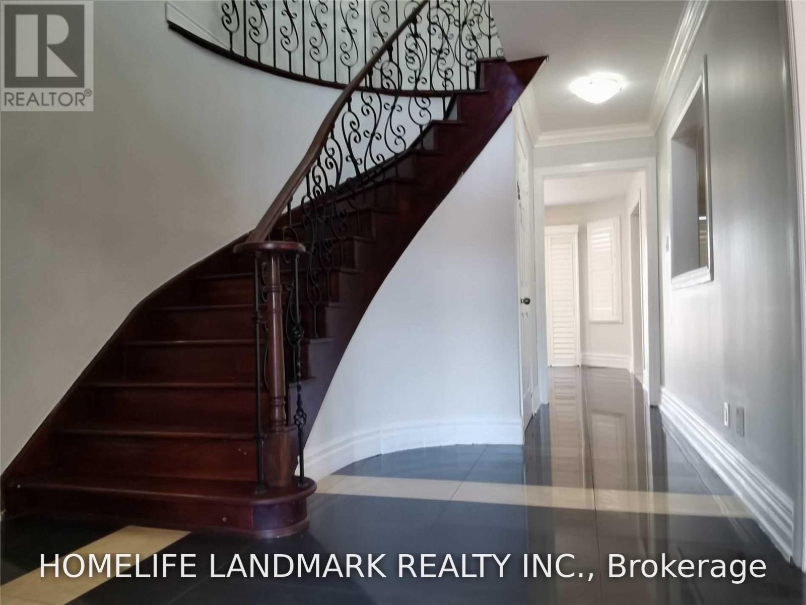 UPPER - 367 HUNTINGTON RIDGE DRIVE - Photo 2