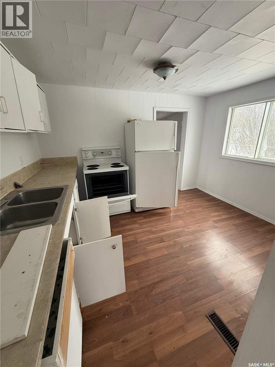 216 & 218 Alexander Street, Radisson, Saskatchewan  S0K 3L0 - Photo 3 - SK042670