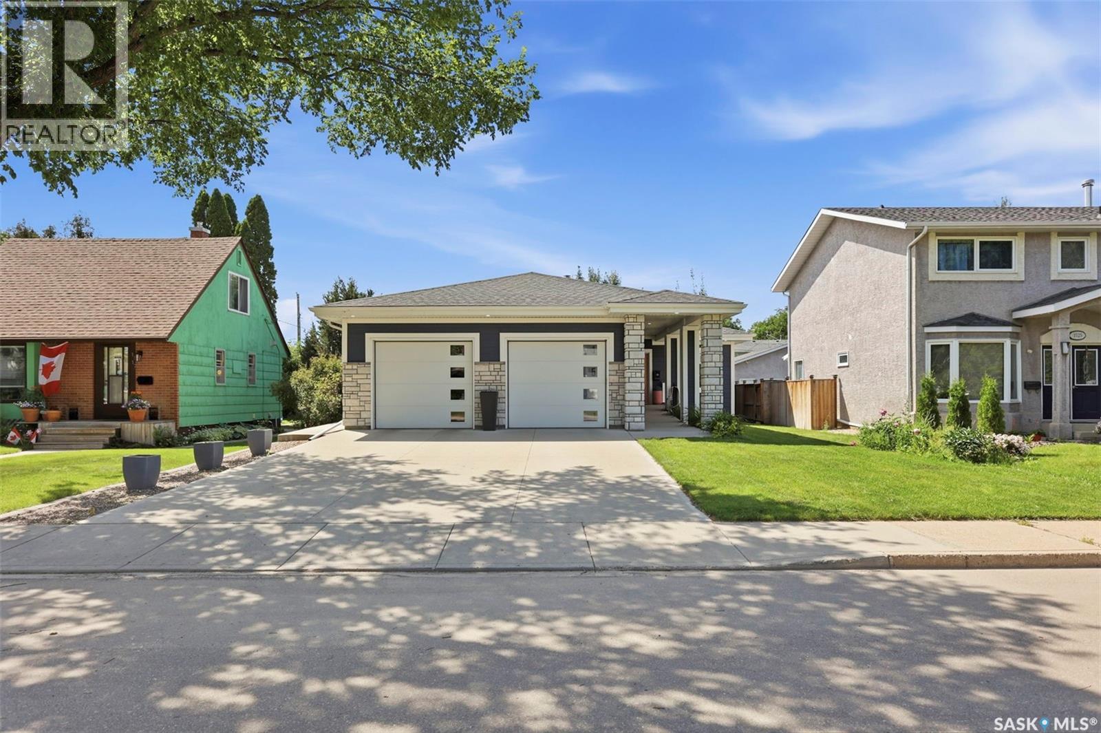 1521 10th AVENUE N, Saskatoon, Saskatchewan