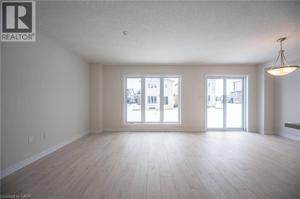 18 Pine Warbler Street, Kitchener, Ontario  N2P 0L6 - Photo 14 - 40847805