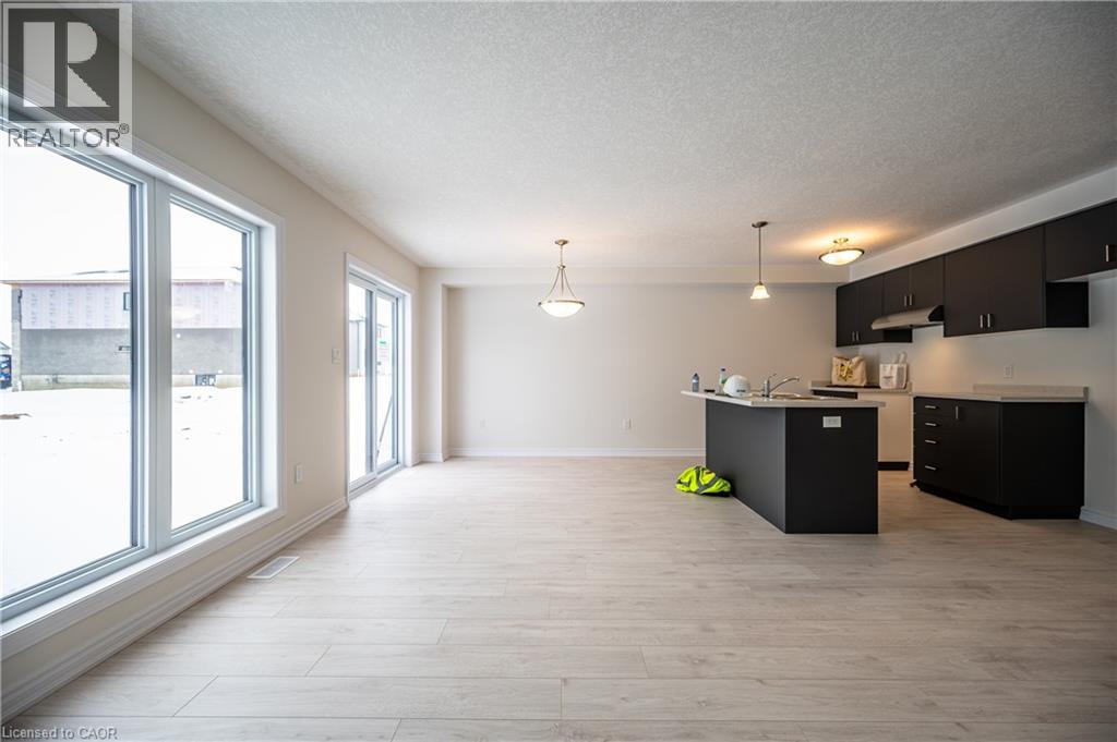 18 Pine Warbler Street, Kitchener, Ontario  N2P 0L6 - Photo 8 - 40847805