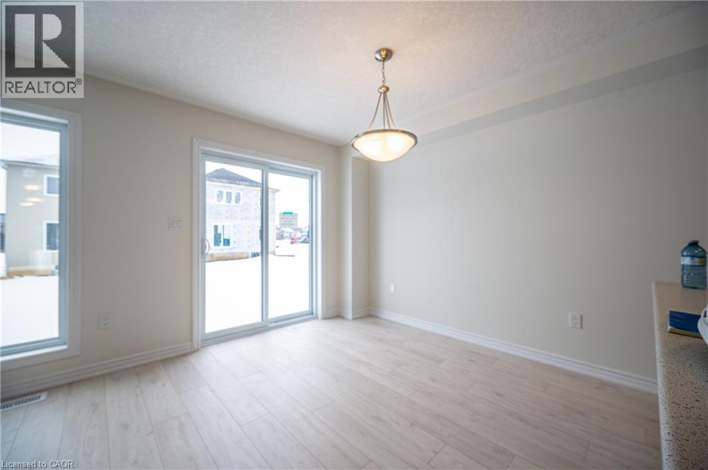 18 Pine Warbler Street, Kitchener, Ontario  N2P 0L6 - Photo 6 - 40847805