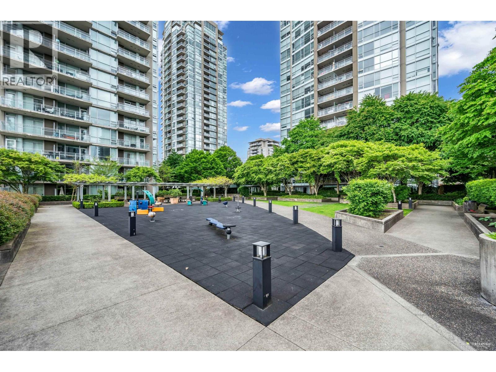 2805 2978 Glen Drive, Coquitlam, British Columbia  V3B 0C3 - Photo 35 - R3146553