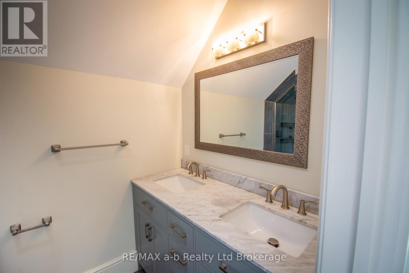 4 - 66 Daly Avenue, Stratford, Ontario  N5A 1B8 - Photo 17 - X13568518