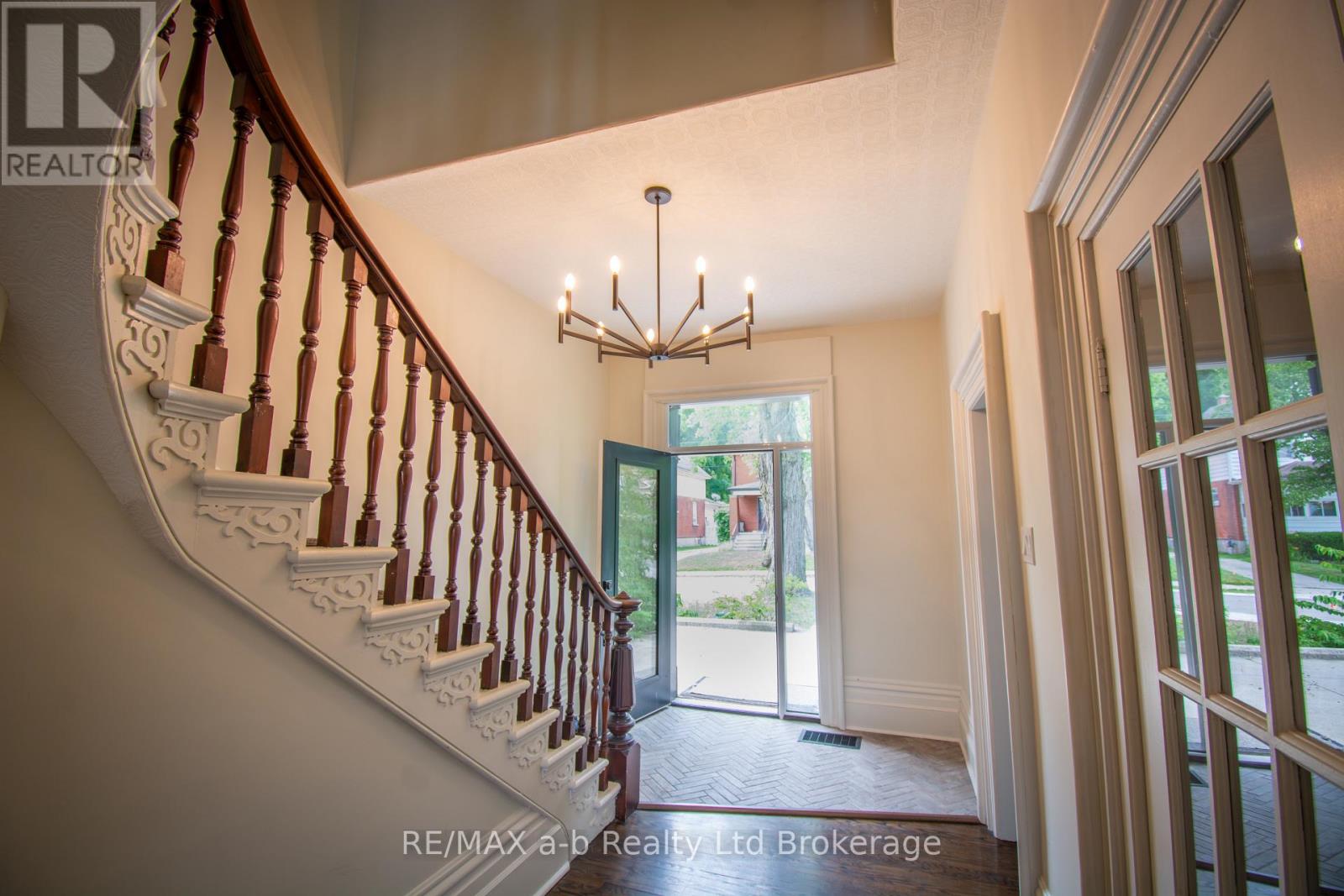 4 - 66 Daly Avenue, Stratford, Ontario  N5A 1B8 - Photo 2 - X13568518