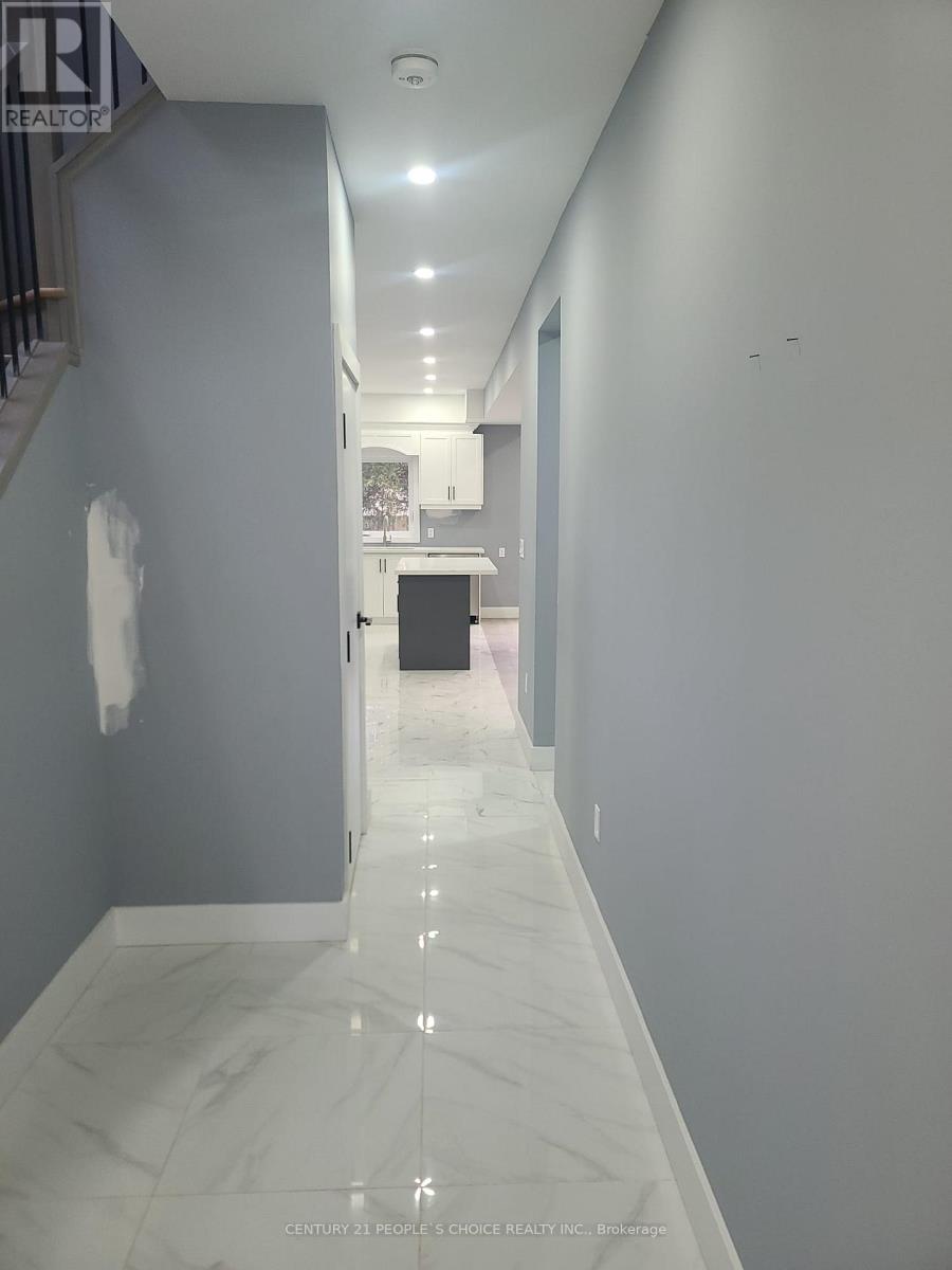 (Upper) - 84 Beland Avenue, Hamilton, Ontario  L8H 6C1 - Photo 5 - X13562542