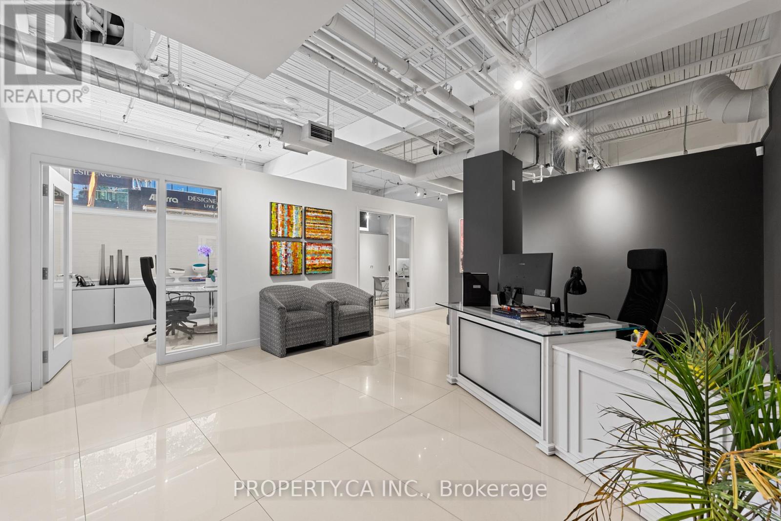Floor 1 - 320-26 Davenport Road, Toronto, Ontario  M5R 1K6 - Photo 11 - C13568486