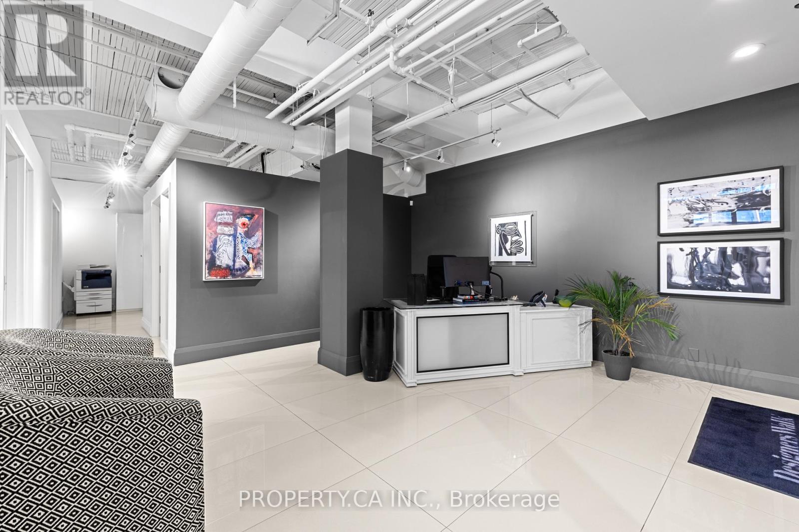 Floor 1 - 320-26 Davenport Road, Toronto, Ontario  M5R 1K6 - Photo 12 - C13568486