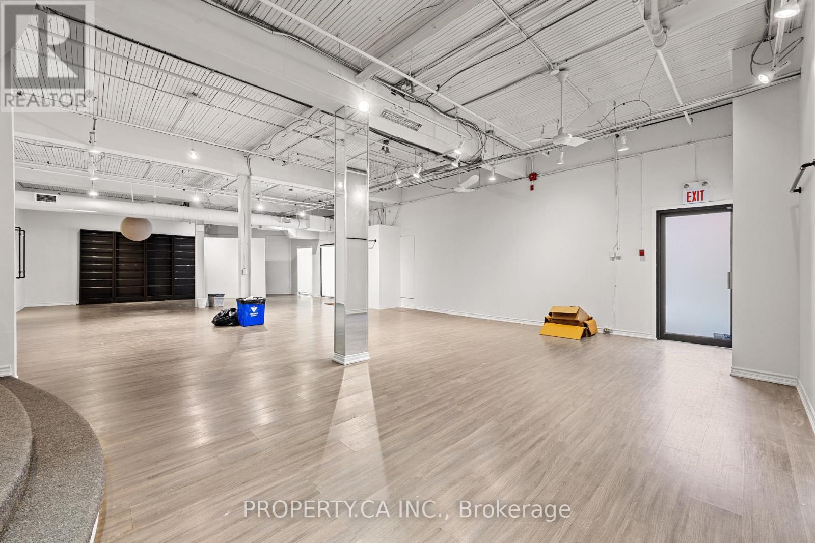 Floor 1 - 320-26 Davenport Road, Toronto, Ontario  M5R 1K6 - Photo 4 - C13568486