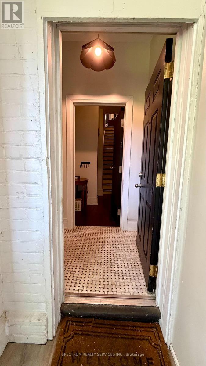 2 - 92 Caroline Avenue, Toronto, Ontario  M4M 2X7 - Photo 16 - E13568522