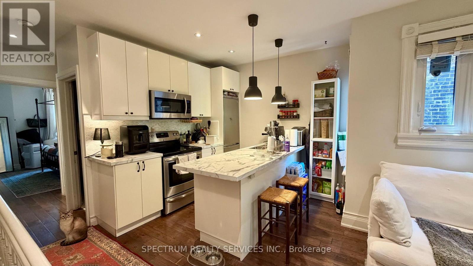 2 - 92 Caroline Avenue, Toronto, Ontario  M4M 2X7 - Photo 6 - E13568522