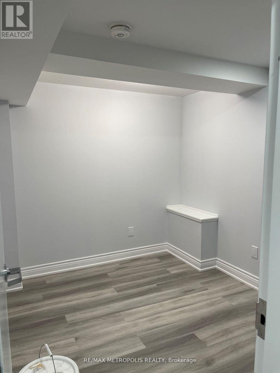 Bsmt - 272 Cornell Park Avenue, Markham, Ontario  L6B 0R1 - Photo 12 - N13568328