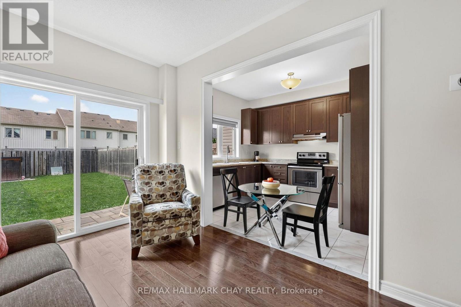 21 Pearcey Crescent, Barrie, Ontario  L4N 6R8 - Photo 8 - S13568418