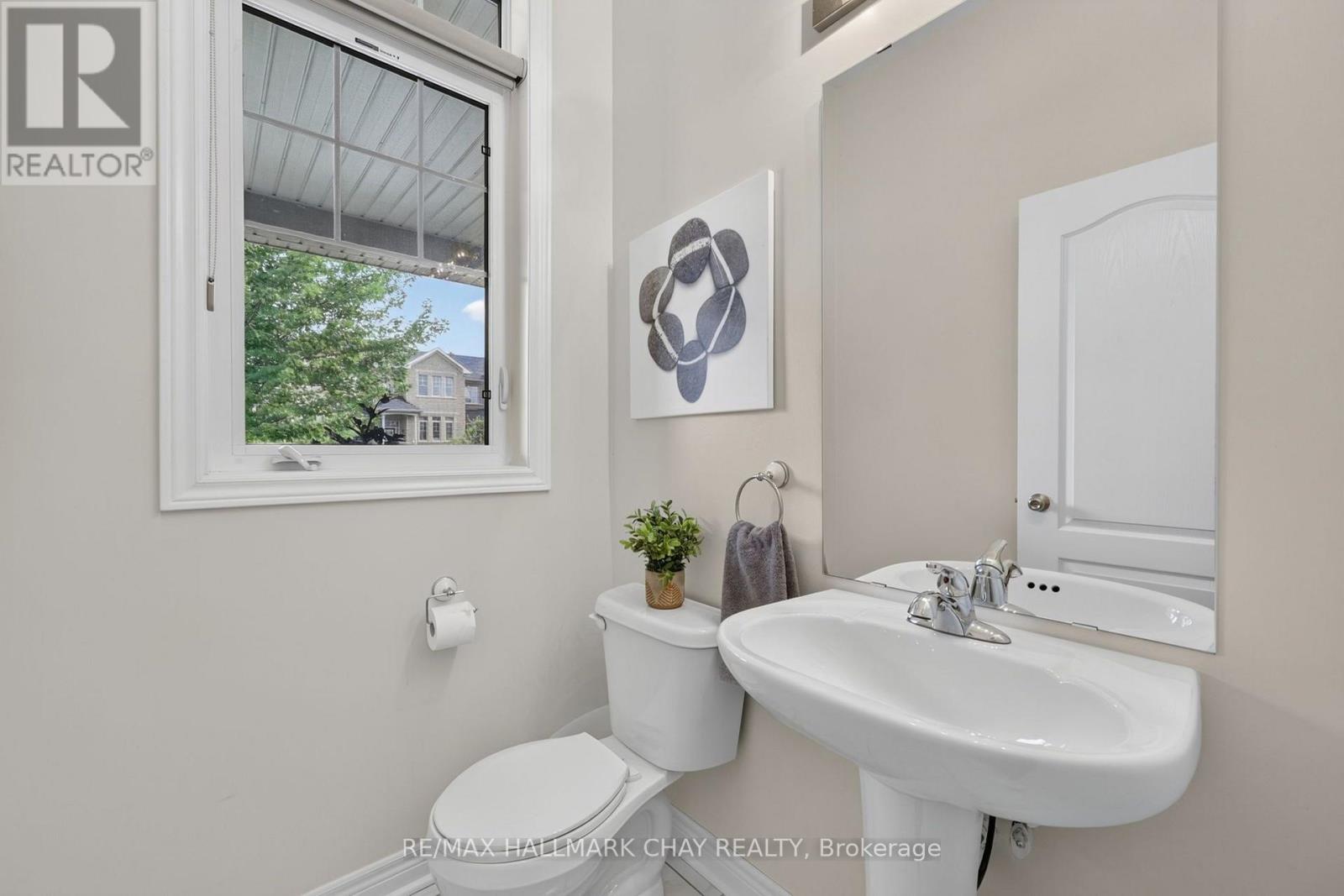 21 Pearcey Crescent, Barrie, Ontario  L4N 6R8 - Photo 9 - S13568418