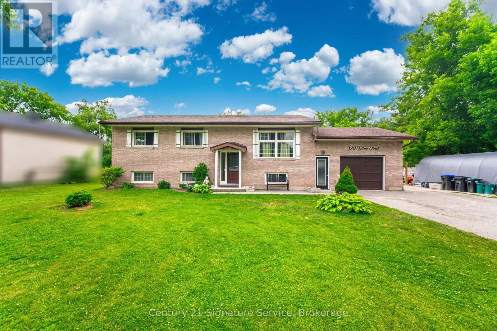 120 Switzer Street, Clearview (New Lowell), Ontario  L0M 1N0 - Photo 1 - S13568472