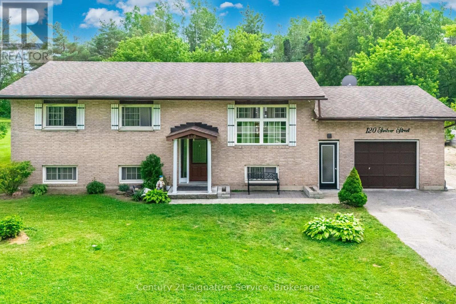 120 Switzer Street, Clearview (New Lowell), Ontario  L0M 1N0 - Photo 3 - S13568472