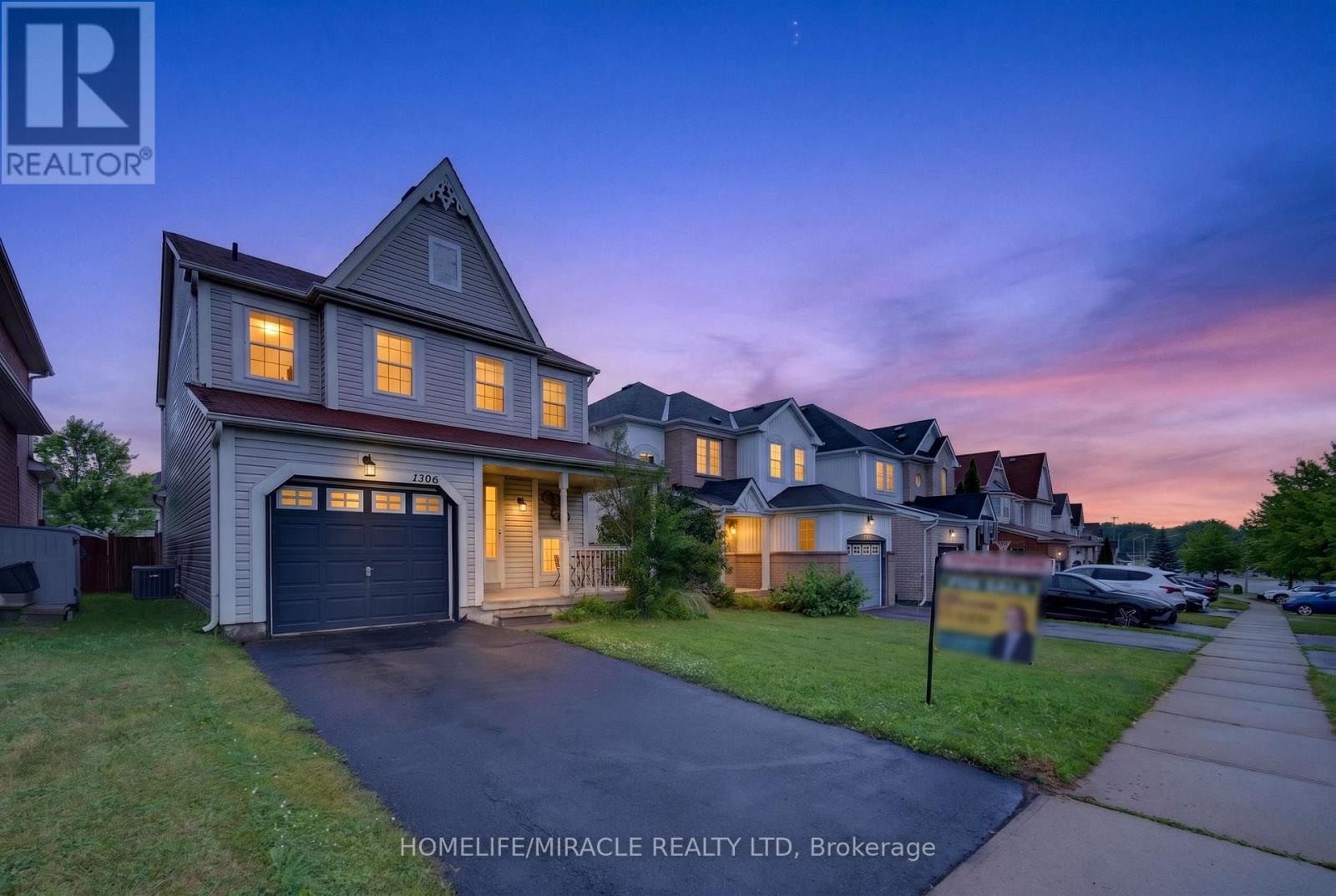 1306 WHITELAW AVENUE, Oshawa, Ontario
