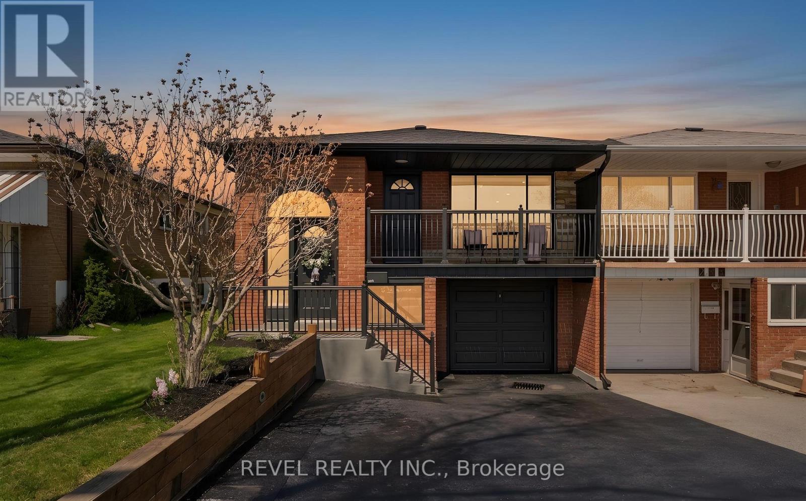 UPPER - 291 THRACE AVENUE, Mississauga (Cooksville)