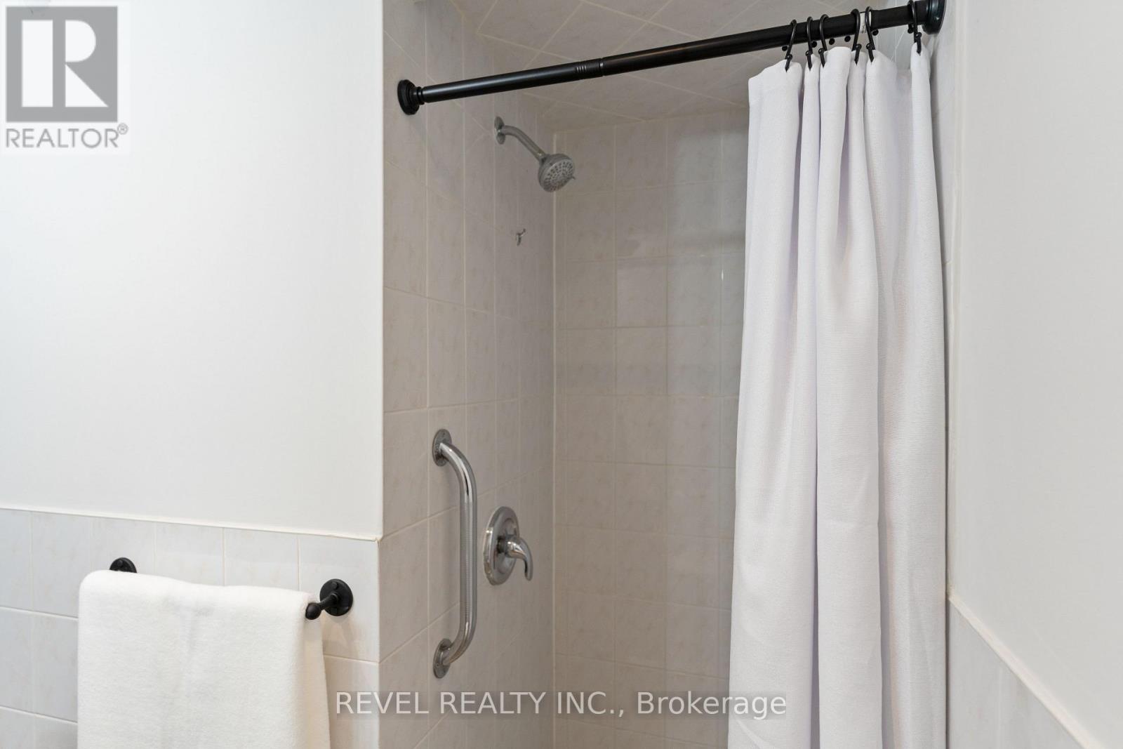 Lower - 291 Thrace Avenue, Mississauga, Ontario  L5B 2B2 - Photo 12 - W13568366
