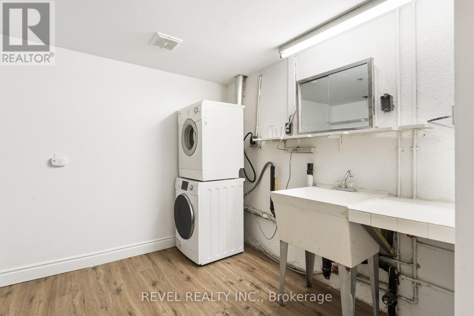 Lower - 291 Thrace Avenue, Mississauga, Ontario  L5B 2B2 - Photo 13 - W13568366