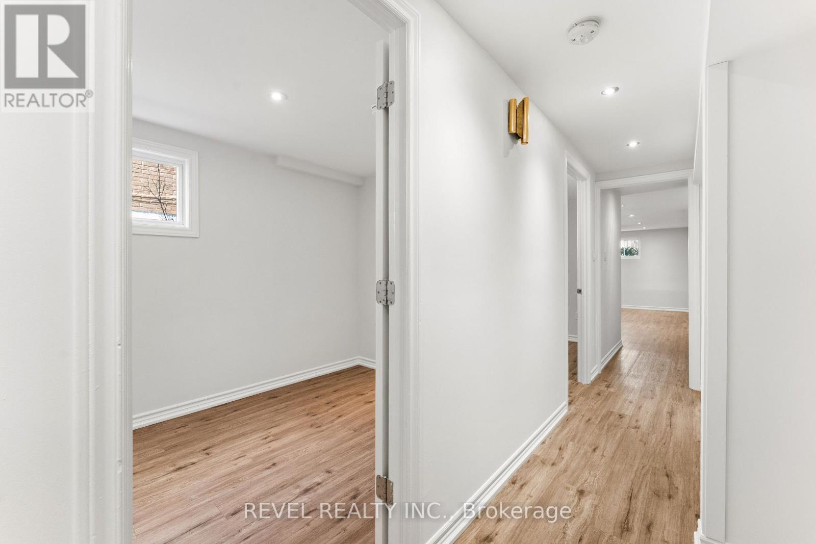 Lower - 291 Thrace Avenue, Mississauga, Ontario  L5B 2B2 - Photo 3 - W13568366