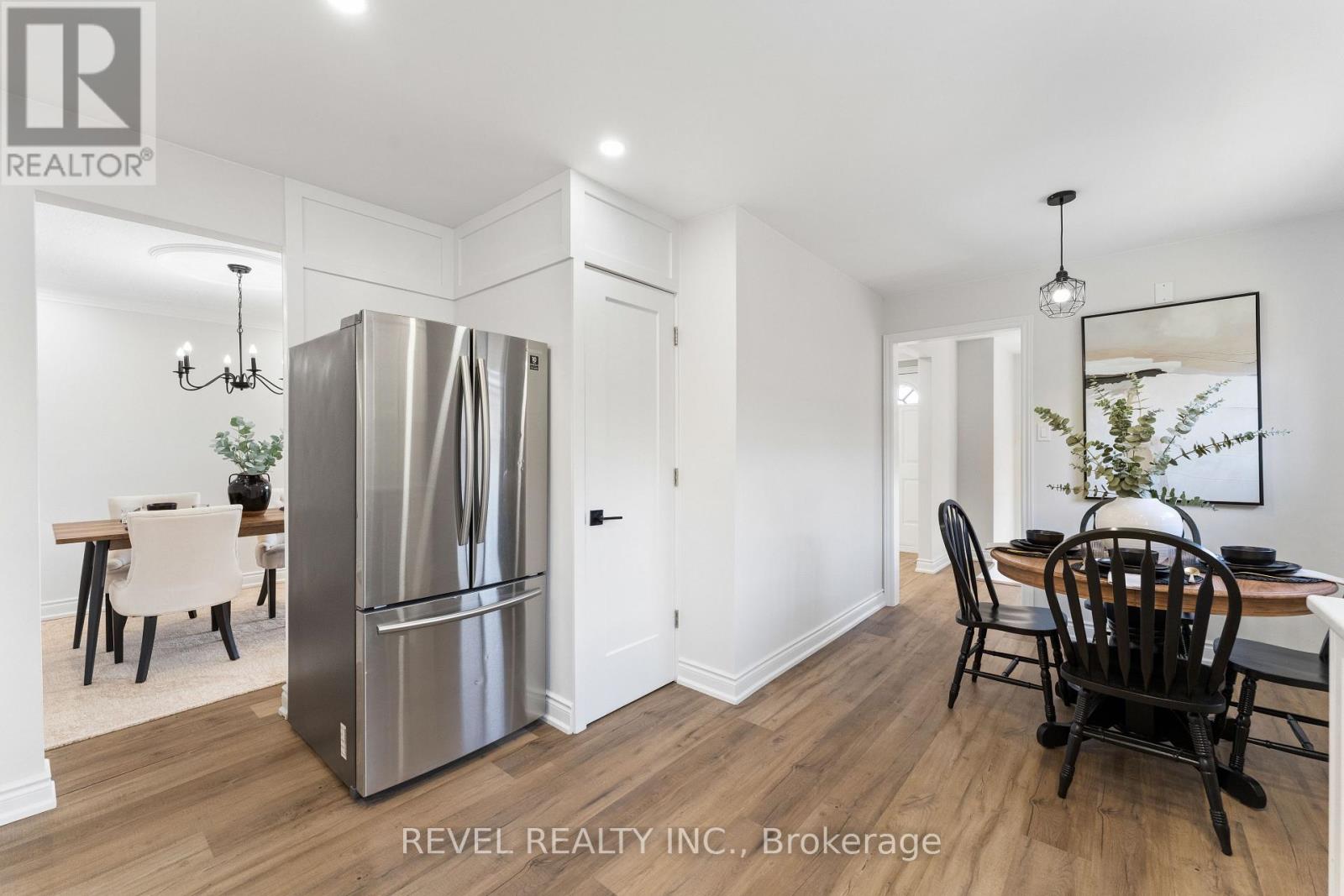 Upper - 291 Thrace Avenue, Mississauga, Ontario  L5B 2B2 - Photo 11 - W13568368
