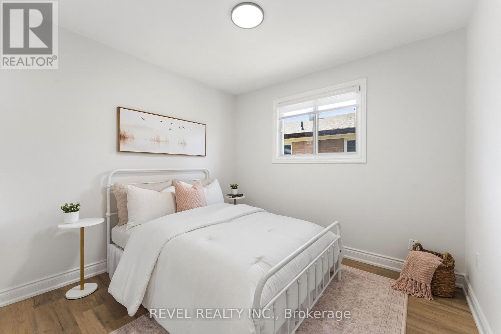 Upper - 291 Thrace Avenue, Mississauga, Ontario  L5B 2B2 - Photo 19 - W13568368