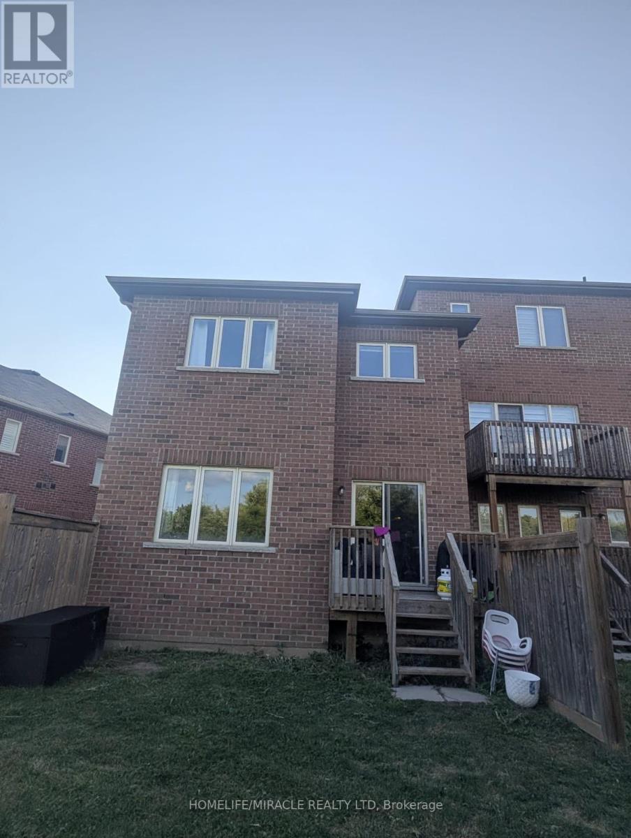 82 Aspen Hills Road, Brampton, Ontario  L6Y 0H8 - Photo 12 - W13568464