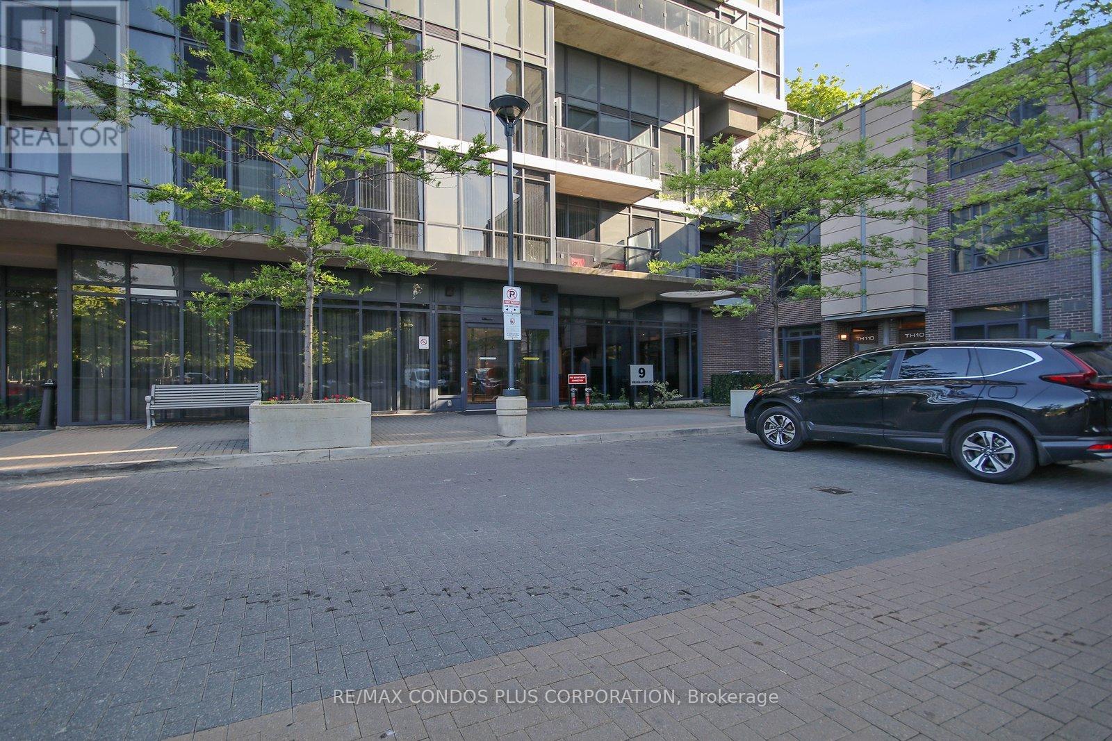 1802 - 9 Valhalla Inn Road, Toronto, Ontario  M9B 1S9 - Photo 3 - W13568474