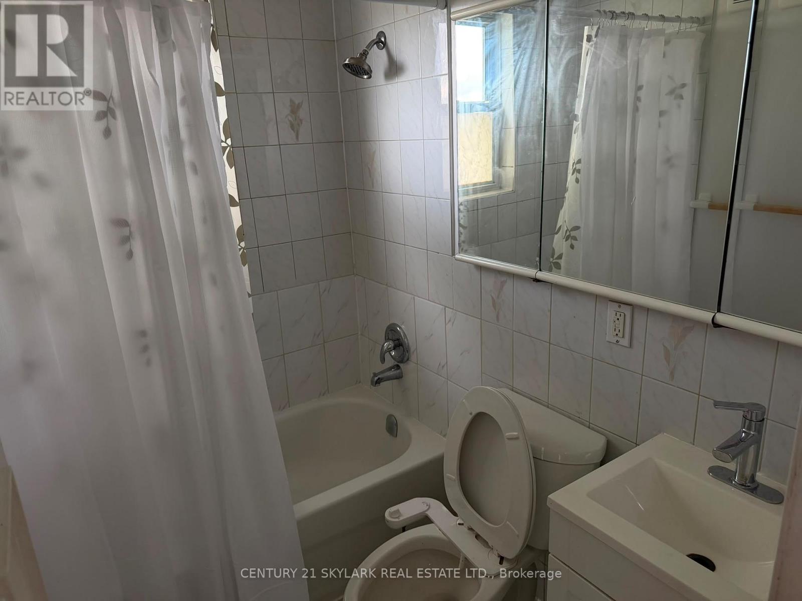 35 Cumberland Drive, Brampton, Ontario  L6V 1W5 - Photo 10 - W13568590