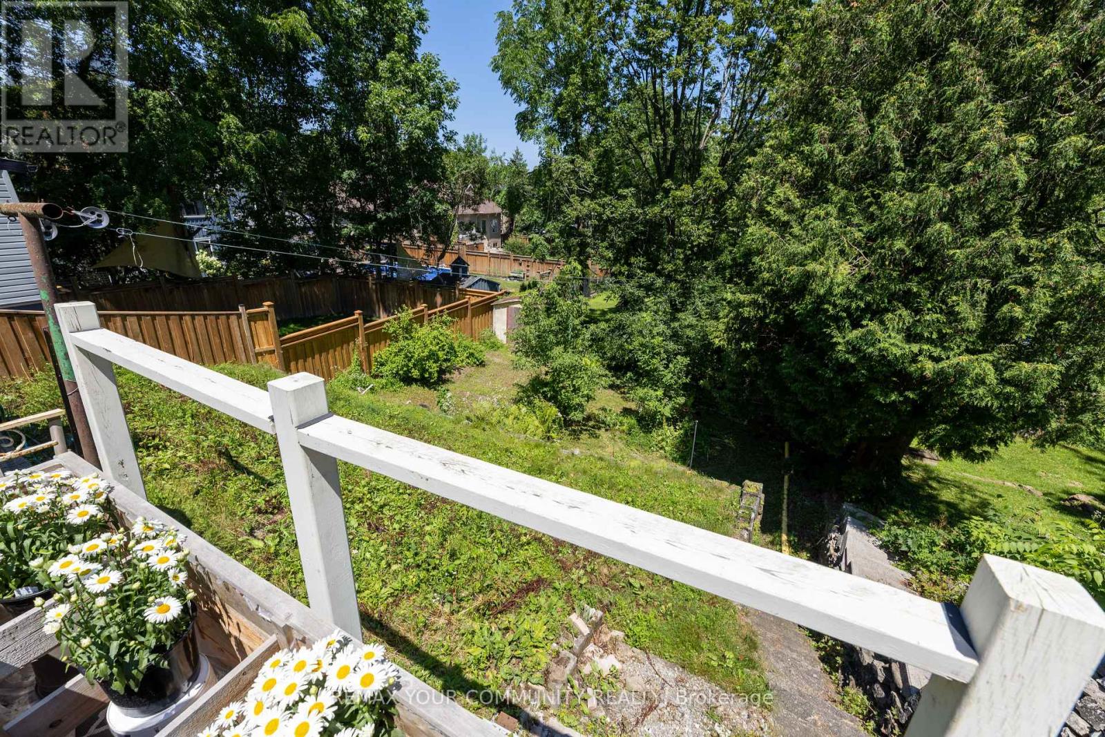 47 Mountain Street, Grimsby, Ontario  L3M 3K2 - Photo 19 - X13568432