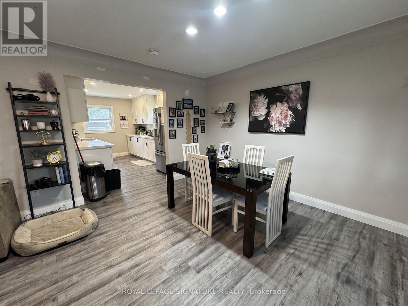 Main - 49 Edinburgh Road, Kitchener, Ontario  N2B 1M4 - Photo 3 - X13568526