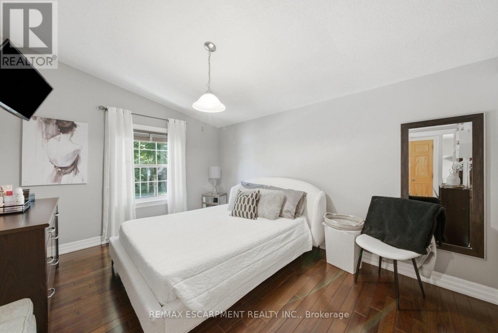 92 Auchmar Road, Hamilton, Ontario L9C 1C5 - Photo 14 - X13568556