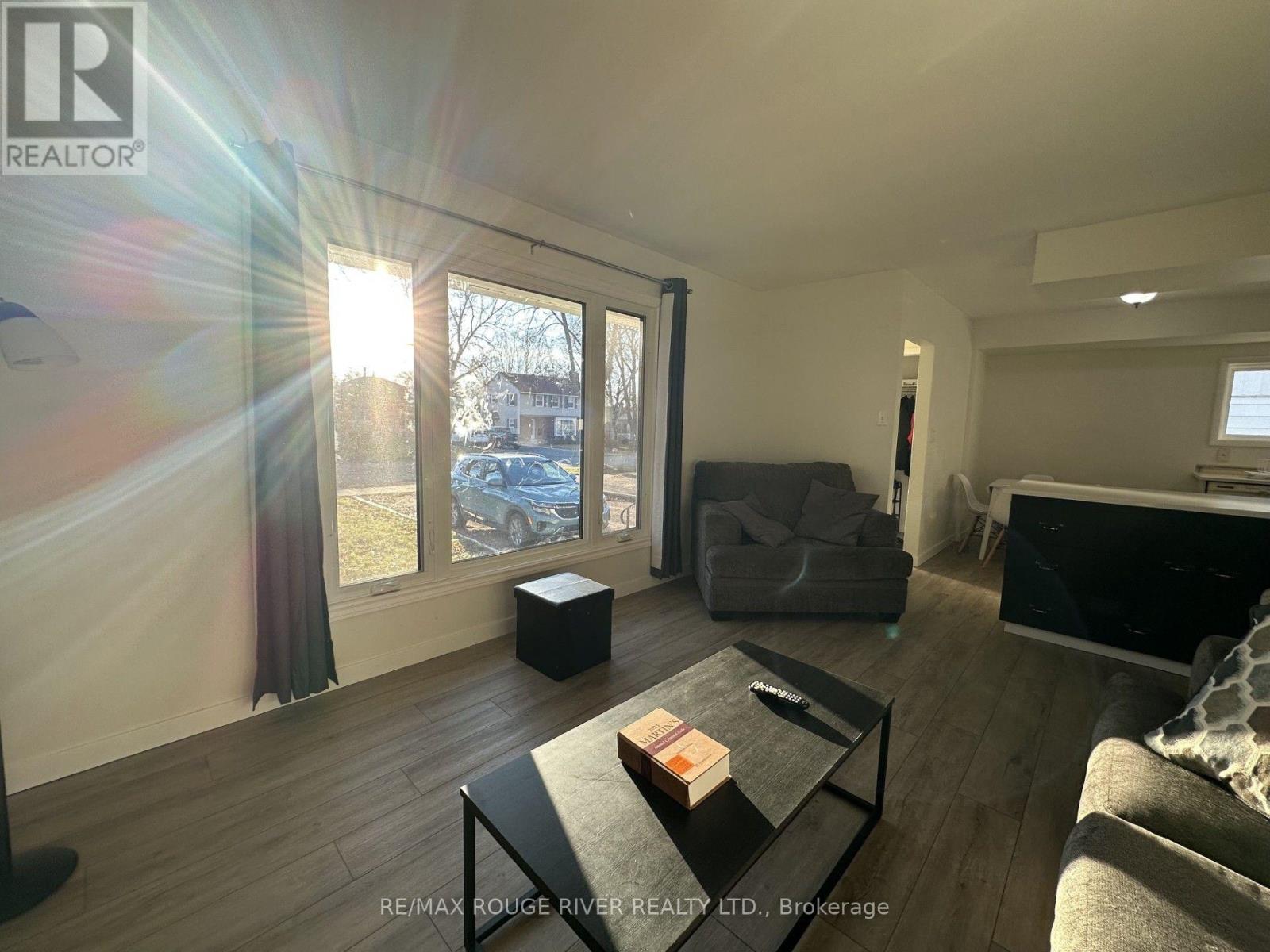 172 Ray Boulevard, Thunder Bay, Ontario  P7B 4C7 - Photo 3 - X13568558