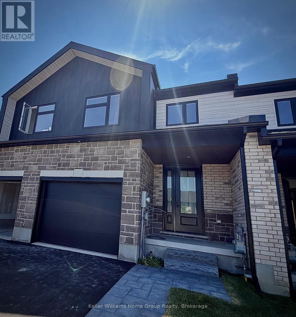 19 HALLS DRIVE, Centre Wellington, Ontario