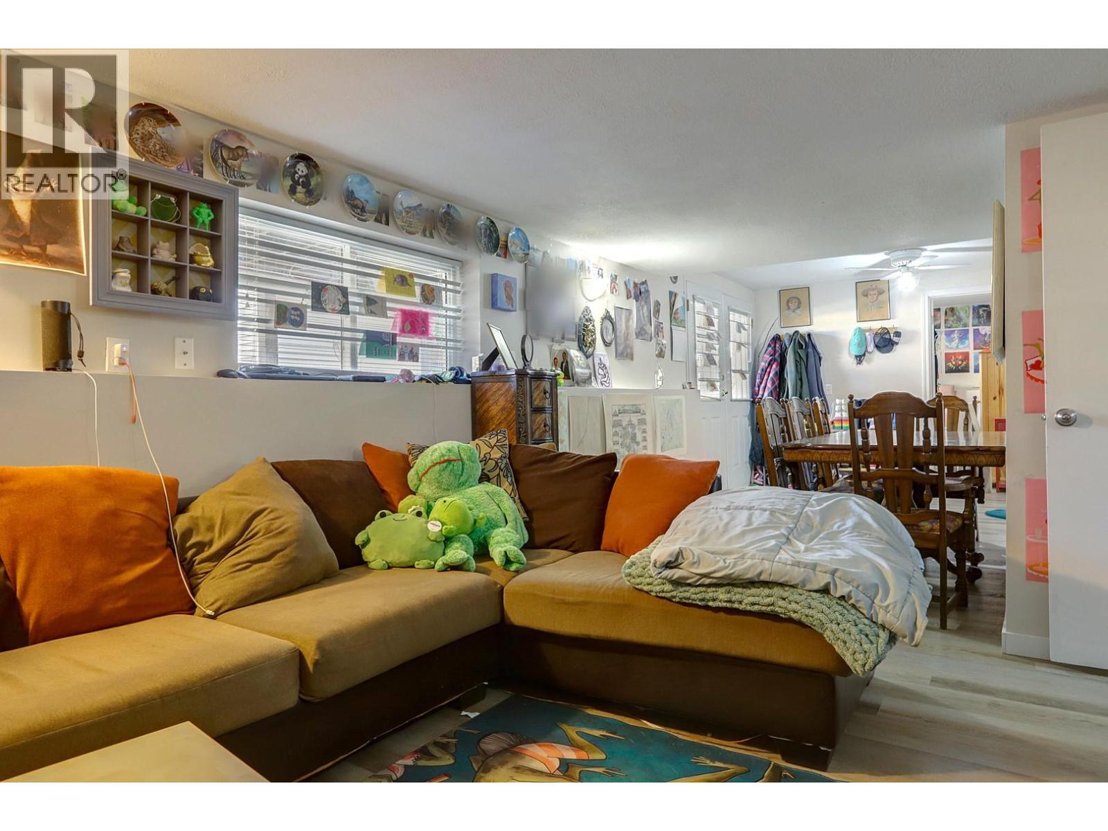 Listing image 56