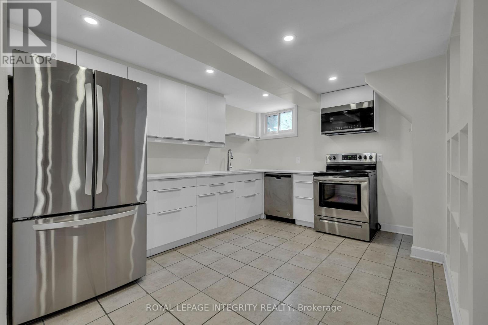 924 Rex Avenue, Ottawa, Ontario  K2A 2P7 - Photo 5 - X13568280