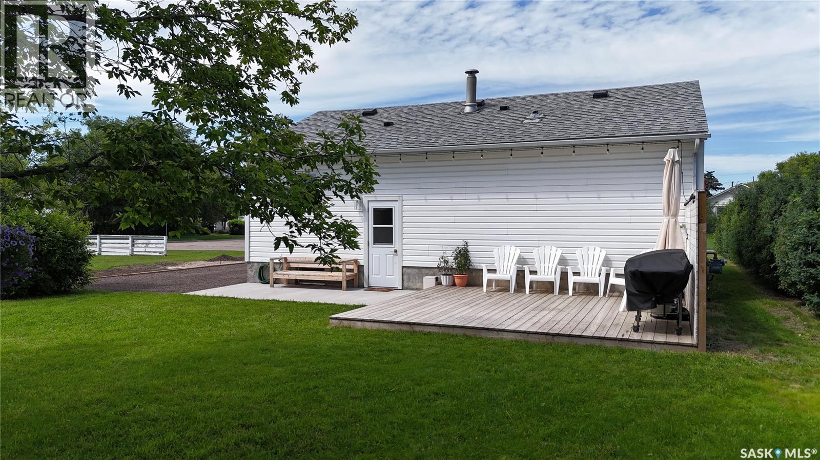 415 Park Avenue, Outlook, Saskatchewan  S0L 2N0 - Photo 33 - SK042677