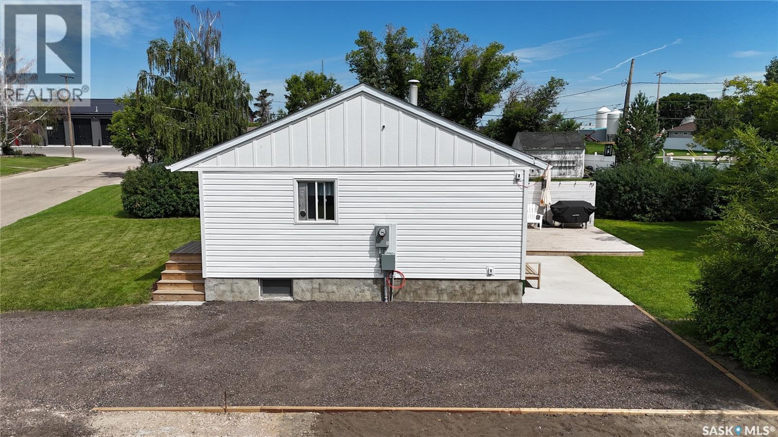 415 Park Avenue, Outlook, Saskatchewan  S0L 2N0 - Photo 43 - SK042677