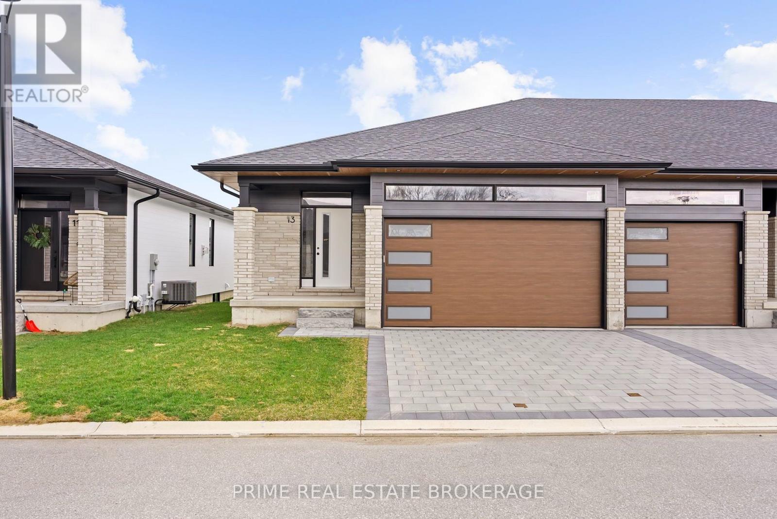 70 - 13 COASTAL CRESCENT, Lambton Shores, Ontario