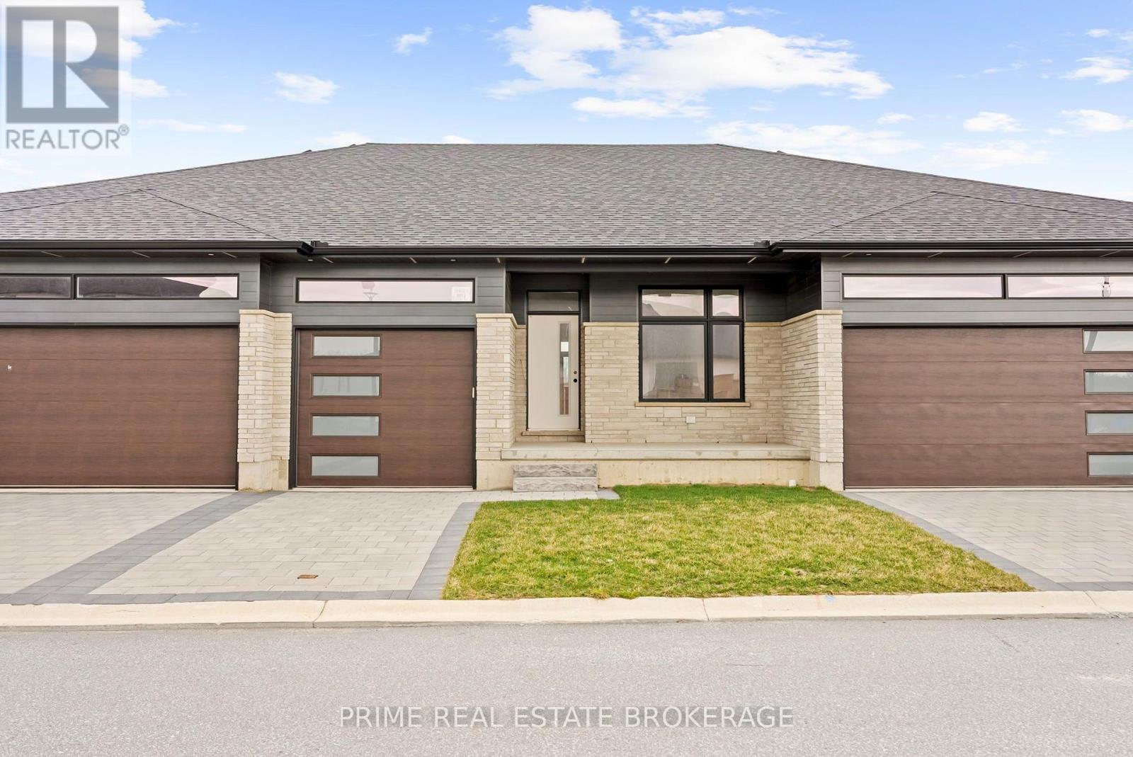 66 - 21 COASTAL CRESCENT, Lambton Shores, Ontario