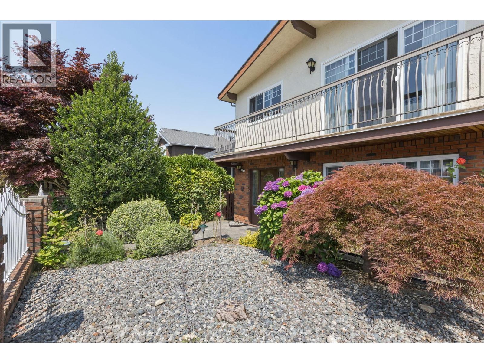 4729 Frances Street, Burnaby, British Columbia V5C 2S1 - Photo 3 - R3146652
