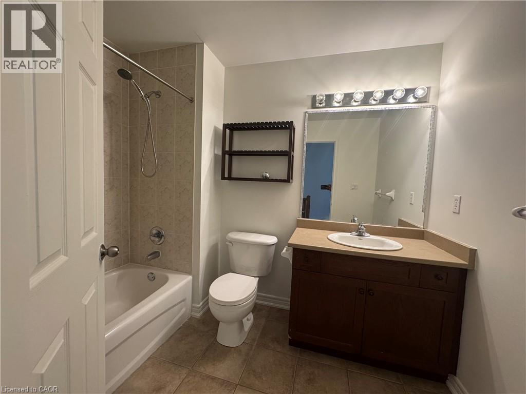690 Summers Common, Burlington, Ontario  L7L 0A5 - Photo 6 - 40839649