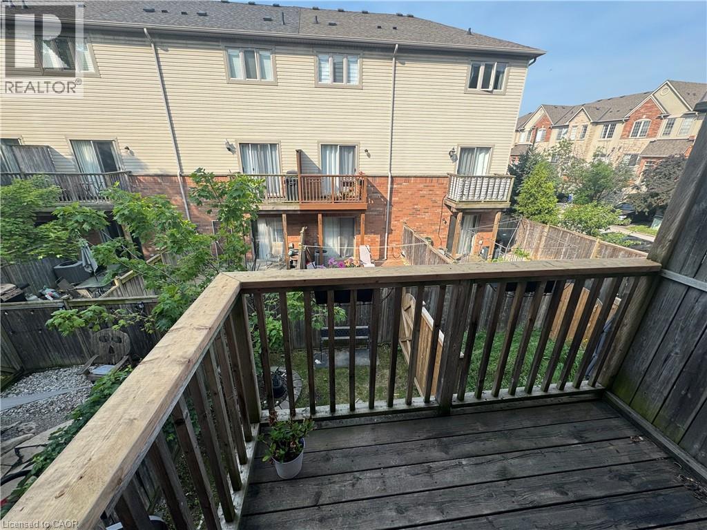 690 Summers Common, Burlington, Ontario  L7L 0A5 - Photo 3 - 40839649