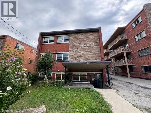 1250 Fennell Avenue E Unit# 8, Hamilton, Ontario  L8T 1T4 - Photo 3 - 40846616