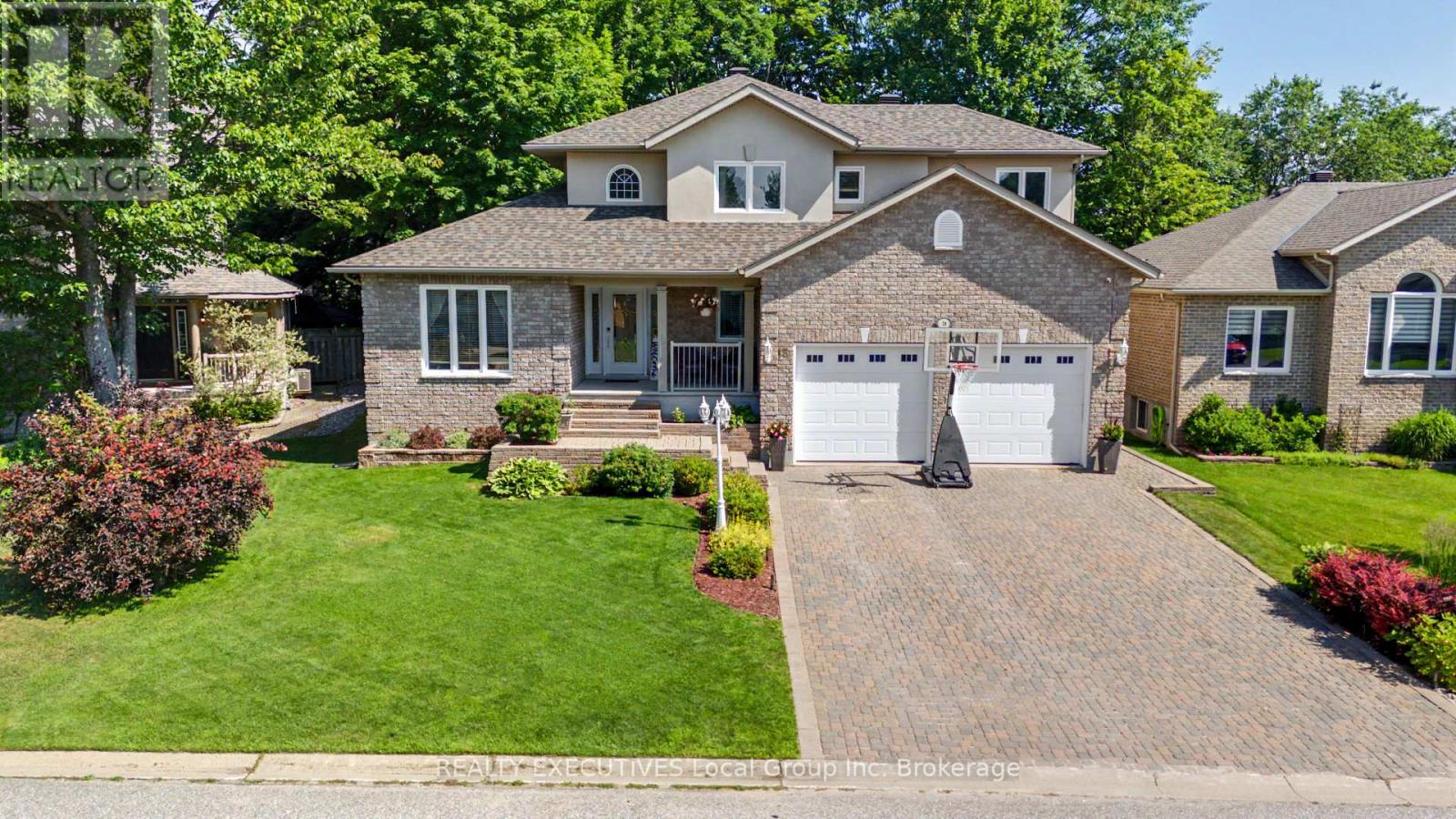 16 VERMONT CRESCENT, North Bay (Airport)