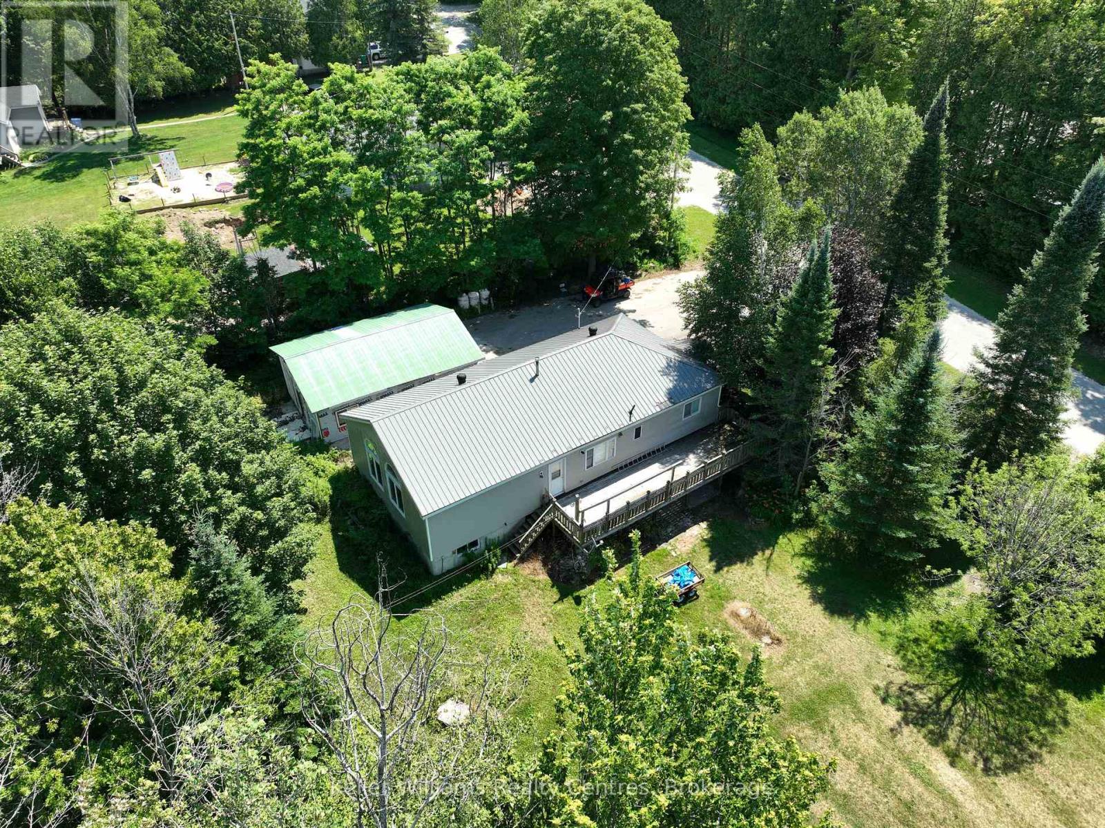 242161 Concession 3 Rr1, Georgian Bluffs, Ontario  N4K 5N7 - Photo 1 - X13568642